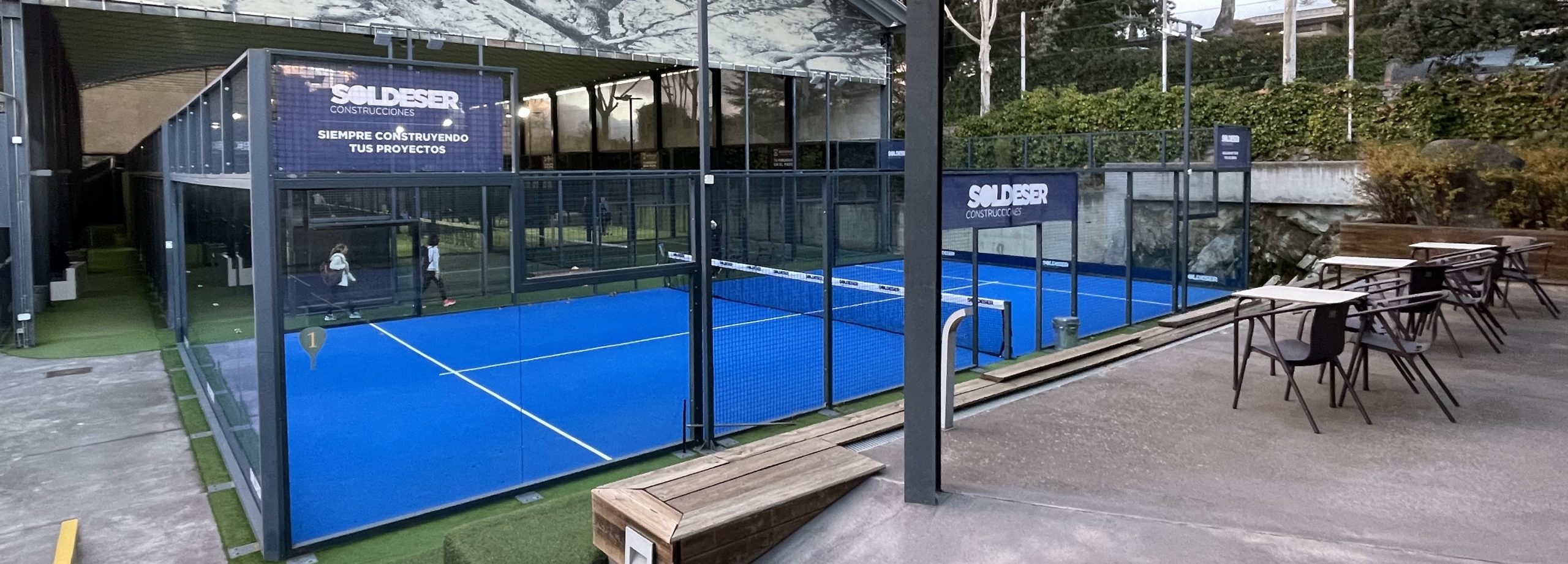 Vista aérea de las pistas durante La Copa del Old Padel Tour